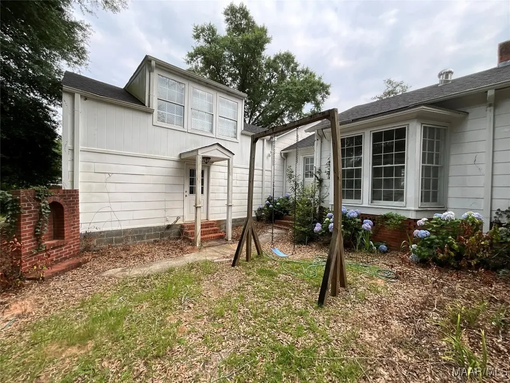 519 Davis Street Elba AL 36323