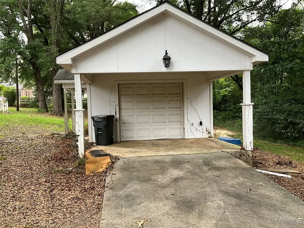 519 Davis Street Elba AL 36323