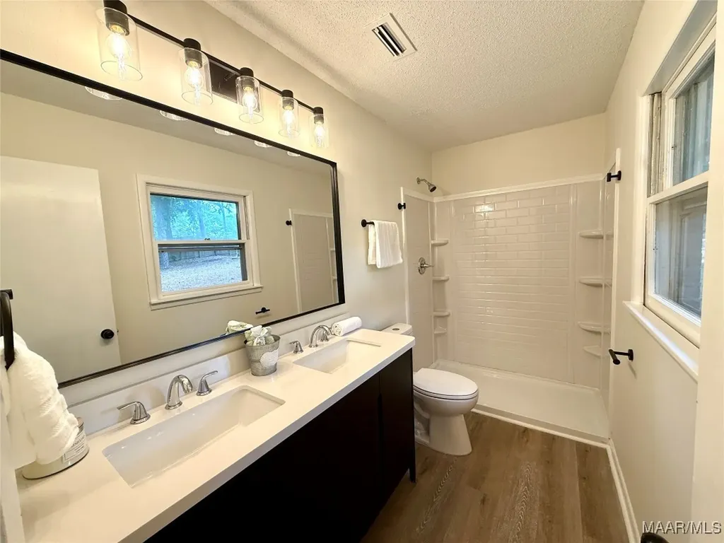 307 Douglas Brown Circle Enterprise AL 36330