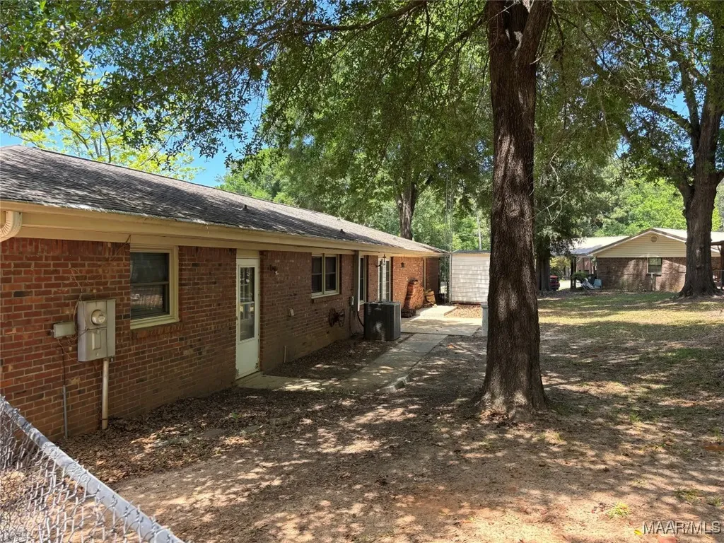 100 Harwood Place Enterprise AL 36330