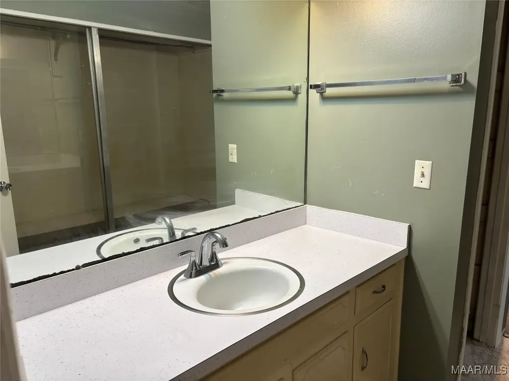 100 Harwood Place Enterprise AL 36330