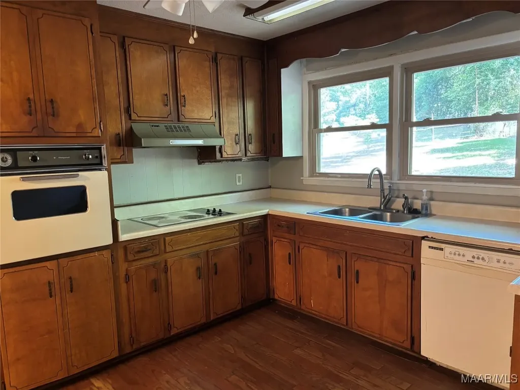 100 Harwood Place Enterprise AL 36330