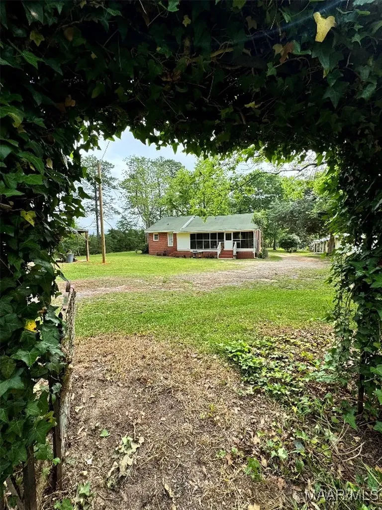 25440 Phillips Lane Red Level AL 36474