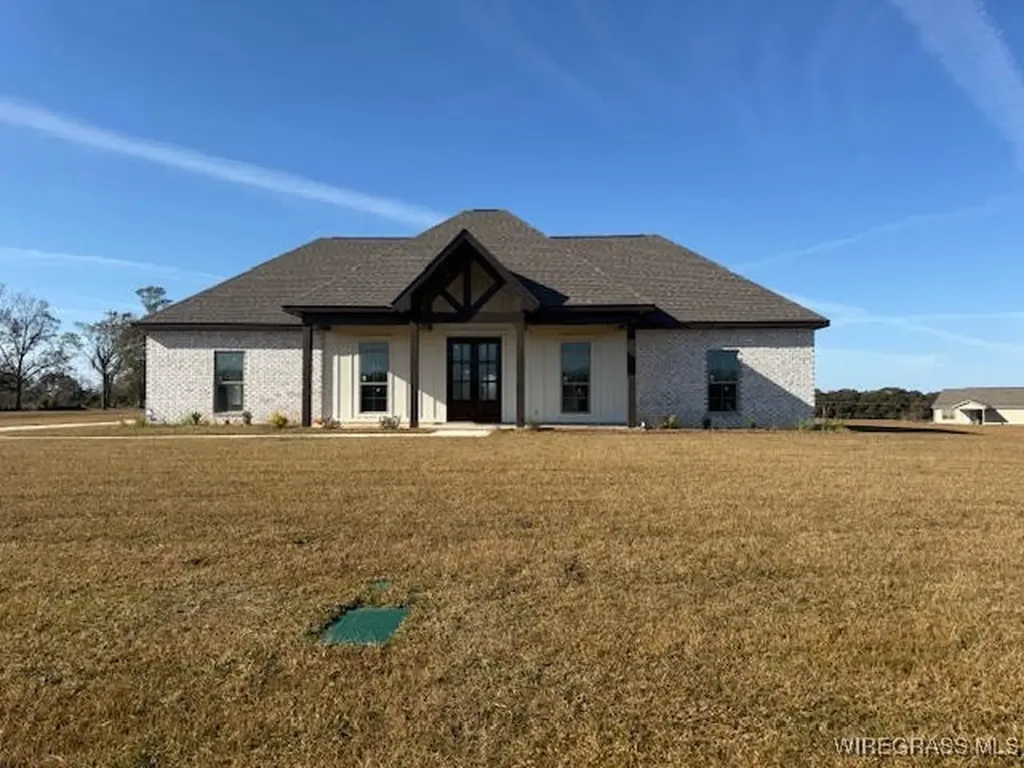 19 County Road 760 Enterprise AL 36330