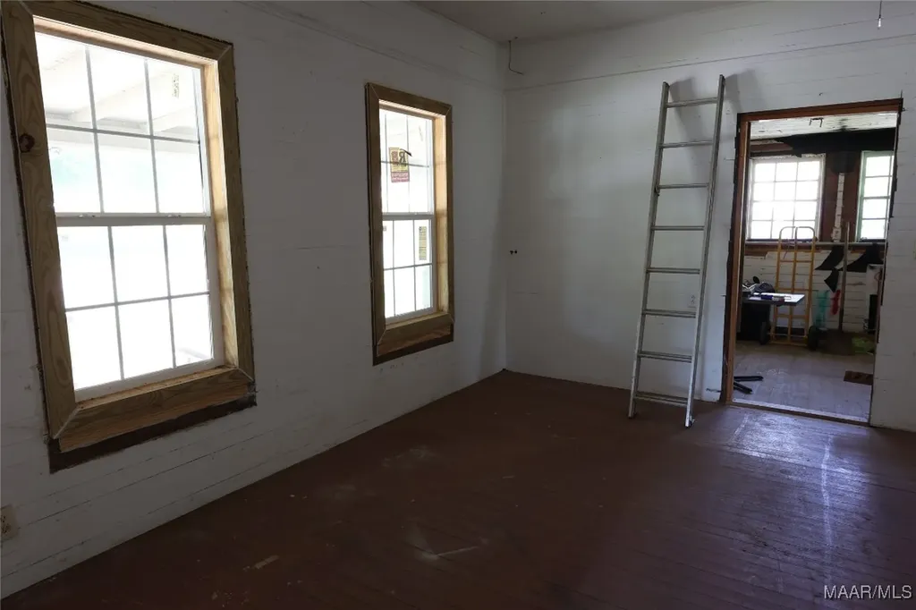 307 S John Street New Brockton AL 36351