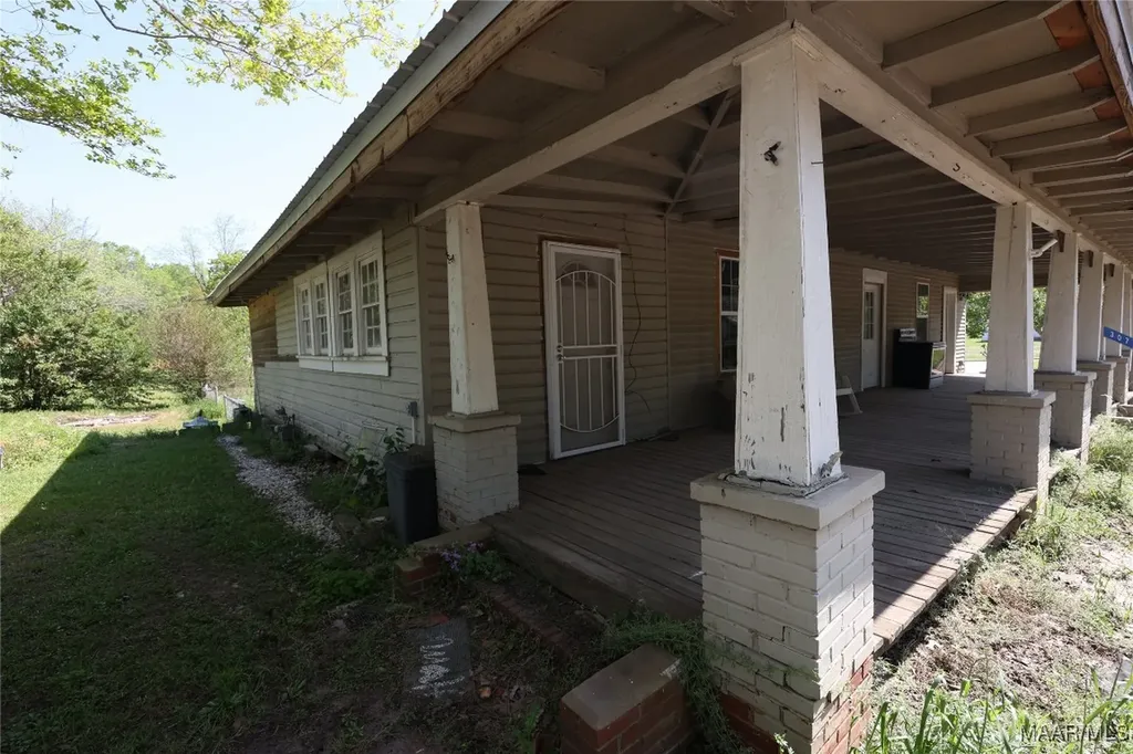 307 S John Street New Brockton AL 36351