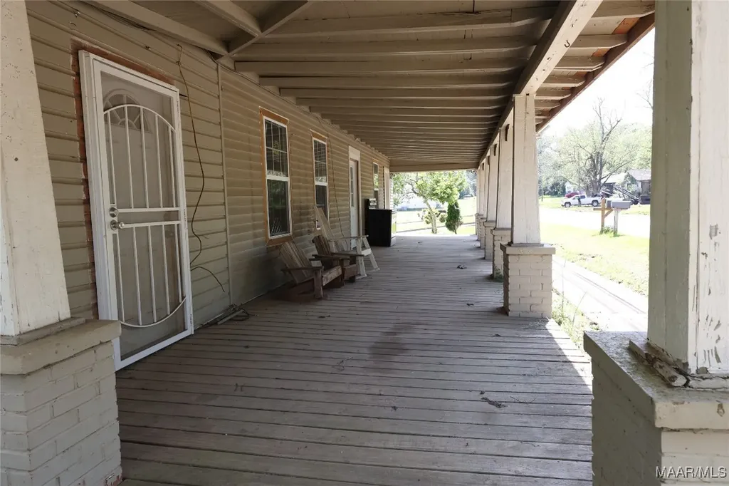 307 S John Street New Brockton AL 36351