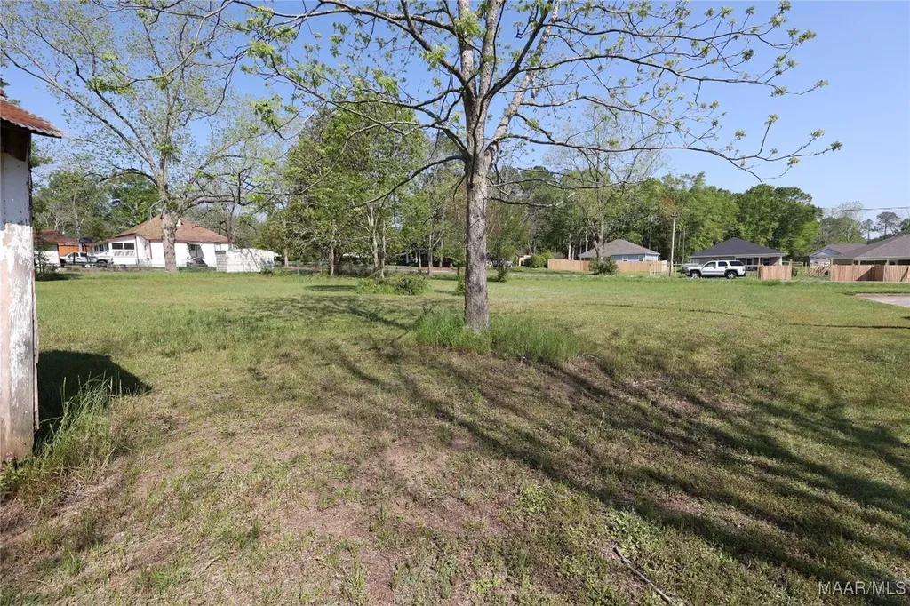 307 S John Street New Brockton AL 36351