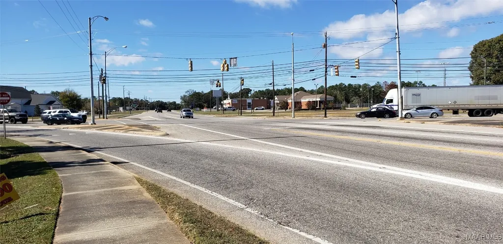 22 N Daleville Avenue Daleville AL 36322