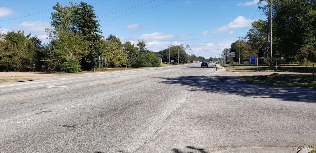 22 N Daleville Avenue Daleville AL 36322