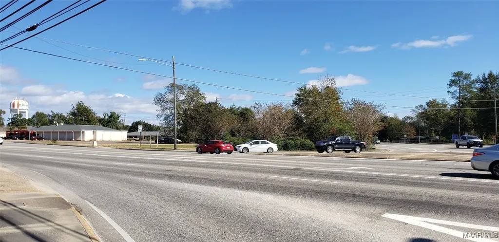 22 N Daleville Avenue Daleville AL 36322