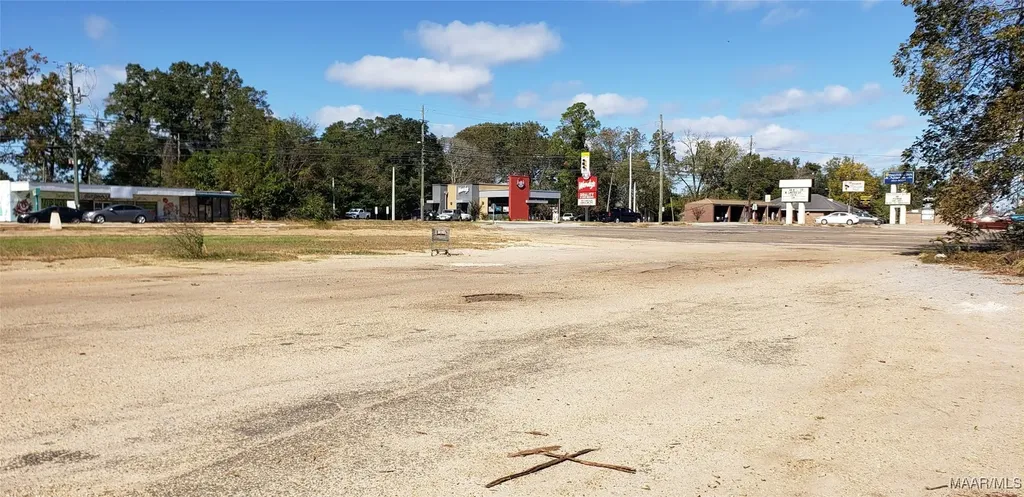 22 N Daleville Avenue Daleville AL 36322