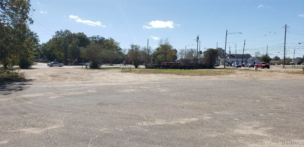 22 N Daleville Avenue Daleville AL 36322