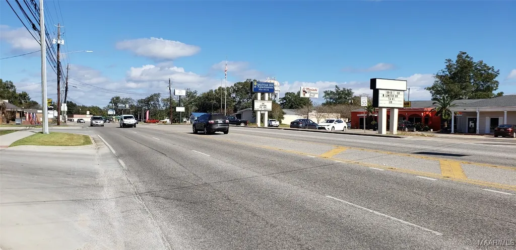 22 N Daleville Avenue Daleville AL 36322