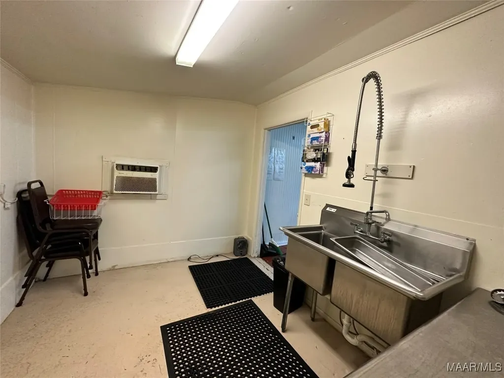2203 Highway 134 Kinston AL 36453