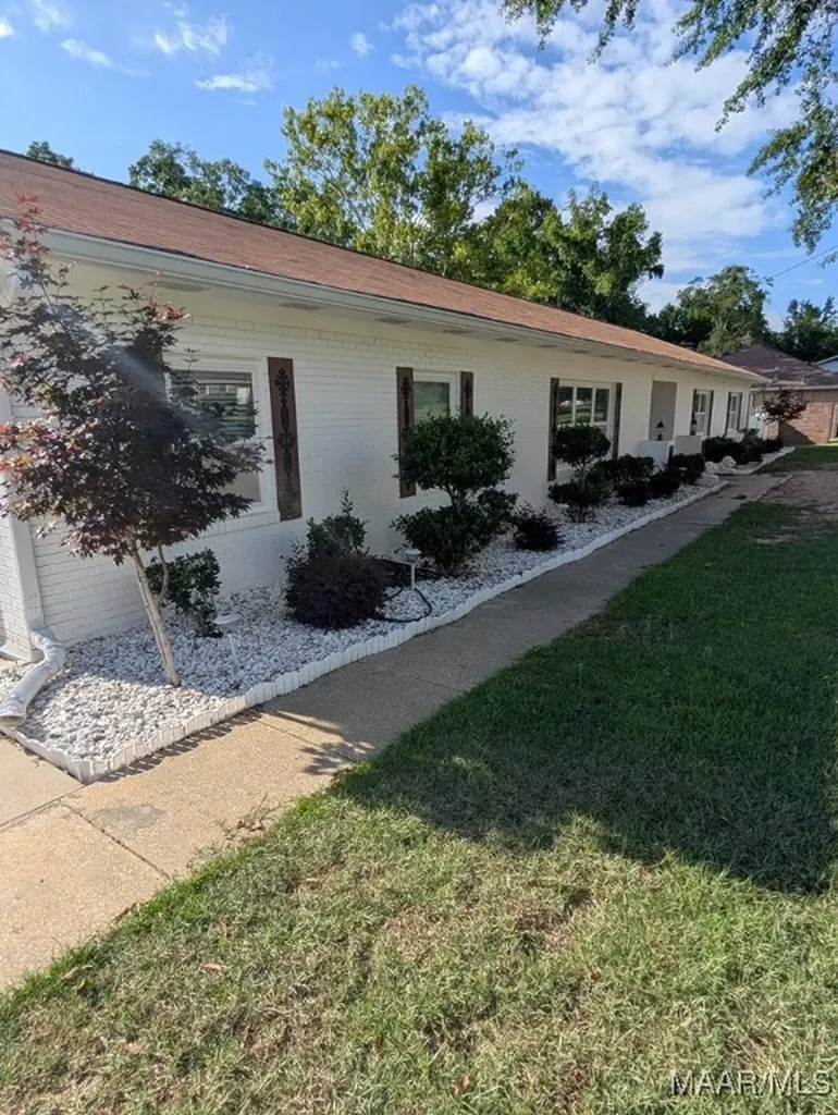 2302 Stonebridge Road Dothan AL 36301