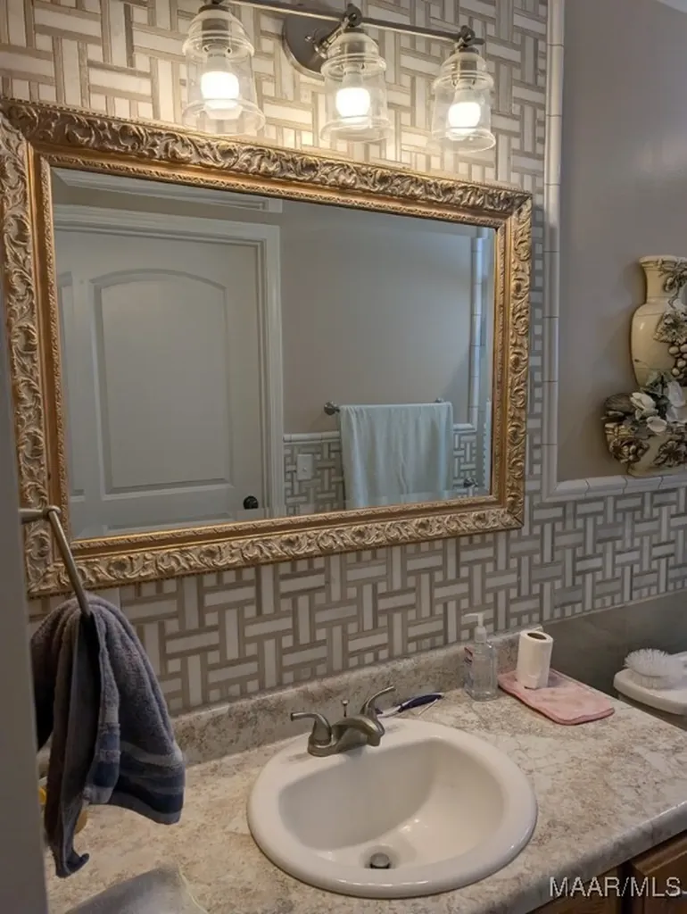 2302 Stonebridge Road Dothan AL 36301