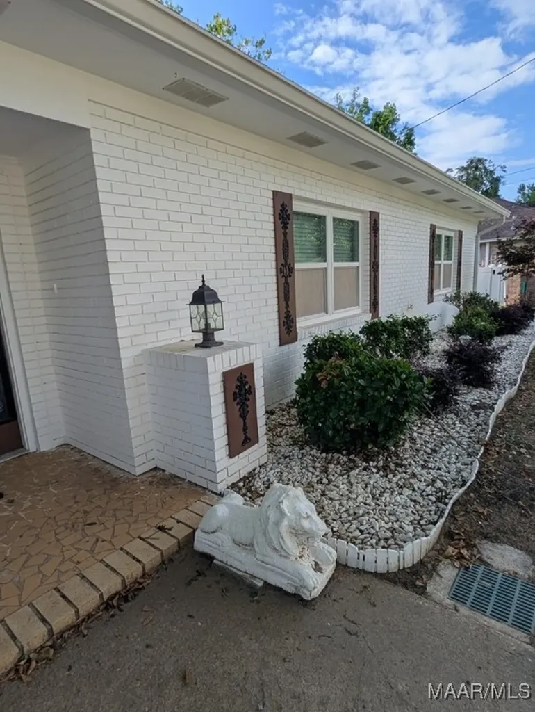 2302 Stonebridge Road Dothan AL 36301