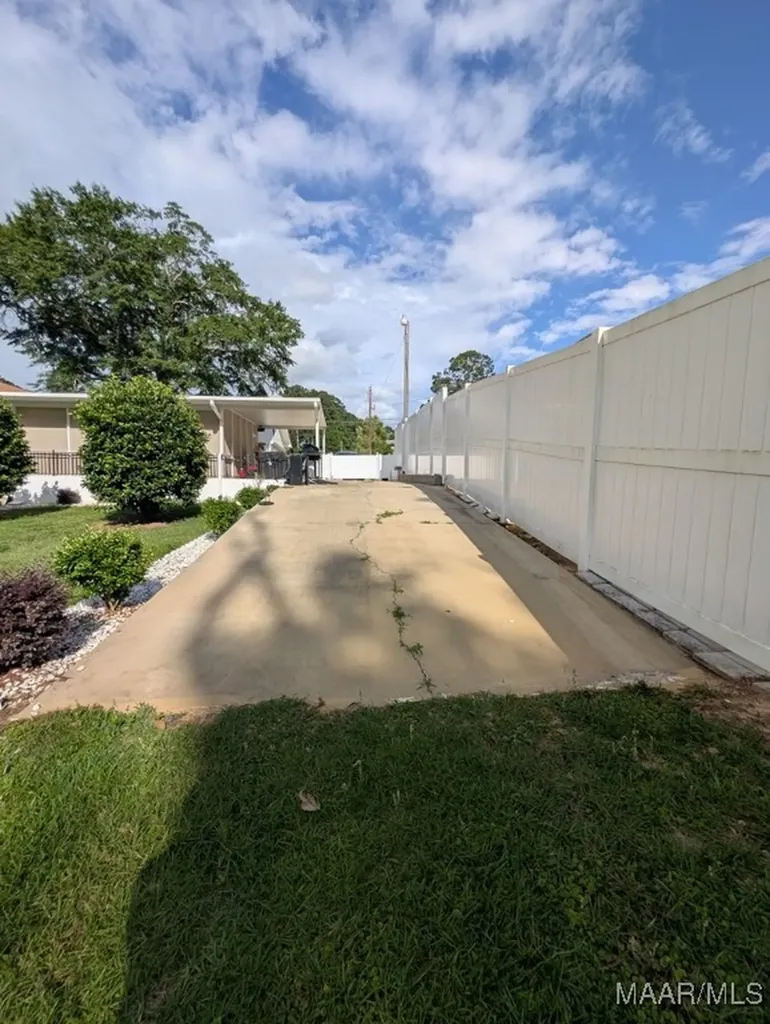 2302 Stonebridge Road Dothan AL 36301