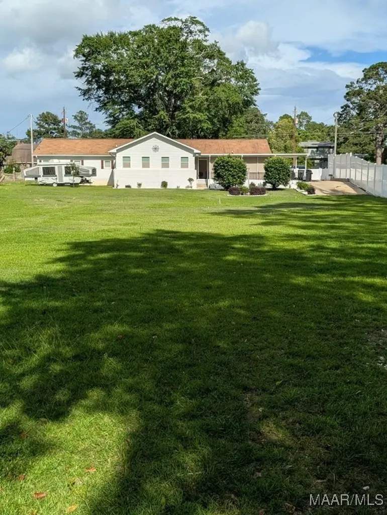 2302 Stonebridge Road Dothan AL 36301