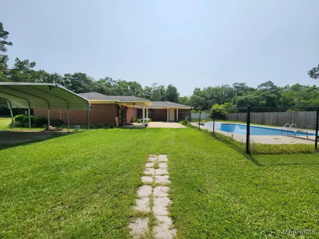 967 Lake Frankie Road Samson AL 36477