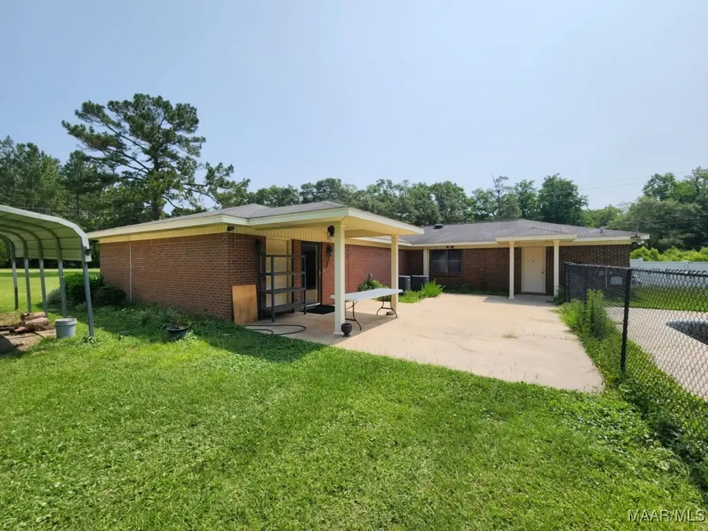 967 Lake Frankie Road Samson AL 36477