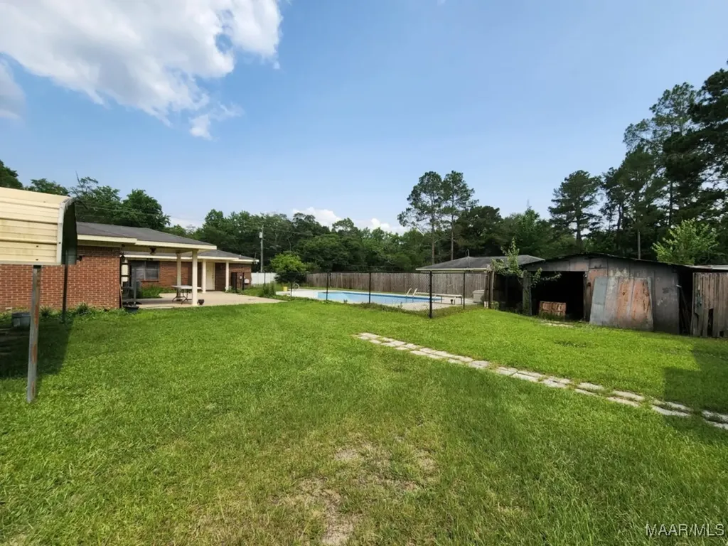 967 Lake Frankie Road Samson AL 36477