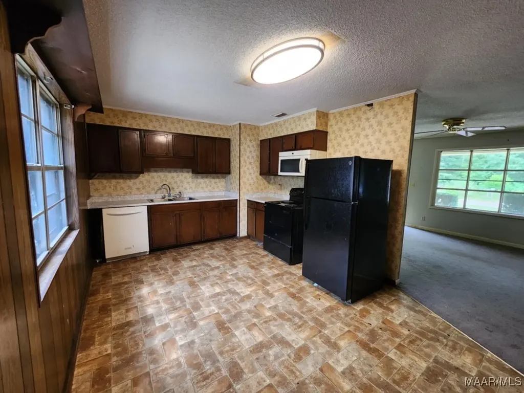 967 Lake Frankie Road Samson AL 36477