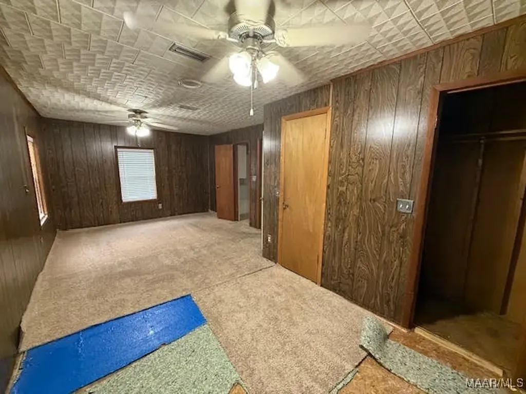 105 N Pleasant Street Geneva AL 36340
