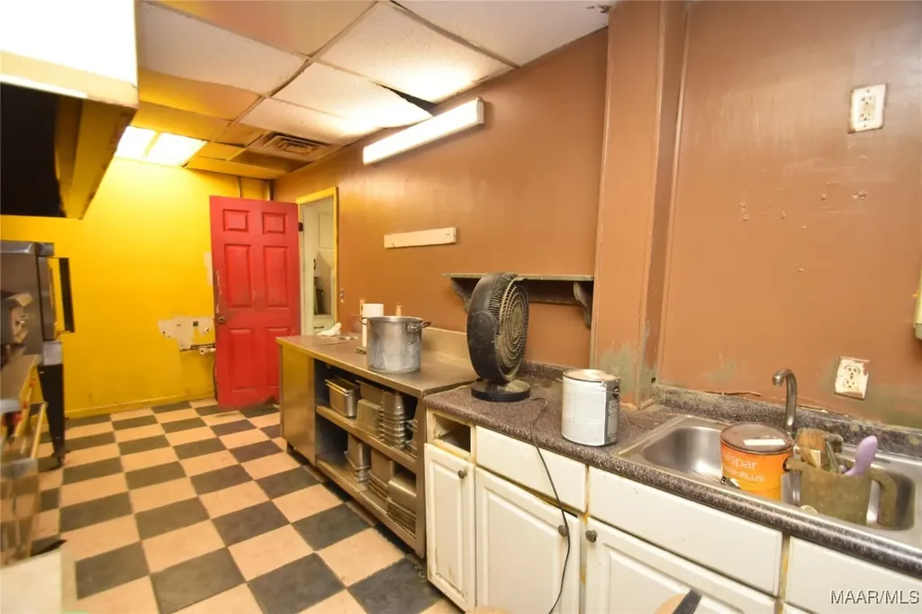 198 W Reynolds Street Ozark AL 36360