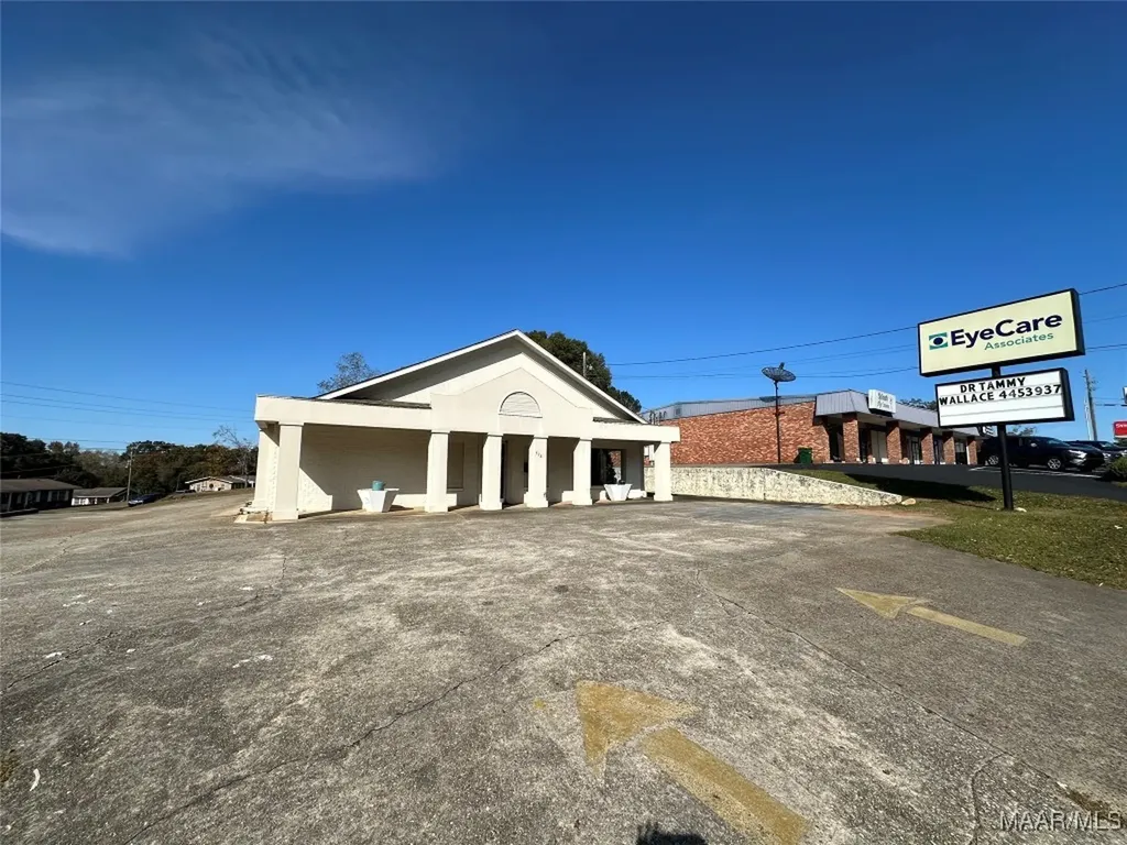 578 Andrews Avenue Ozark AL 36360