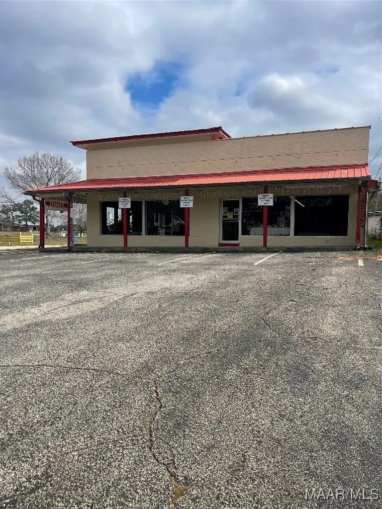 6477 Andrews Avenue Ozark AL 36360