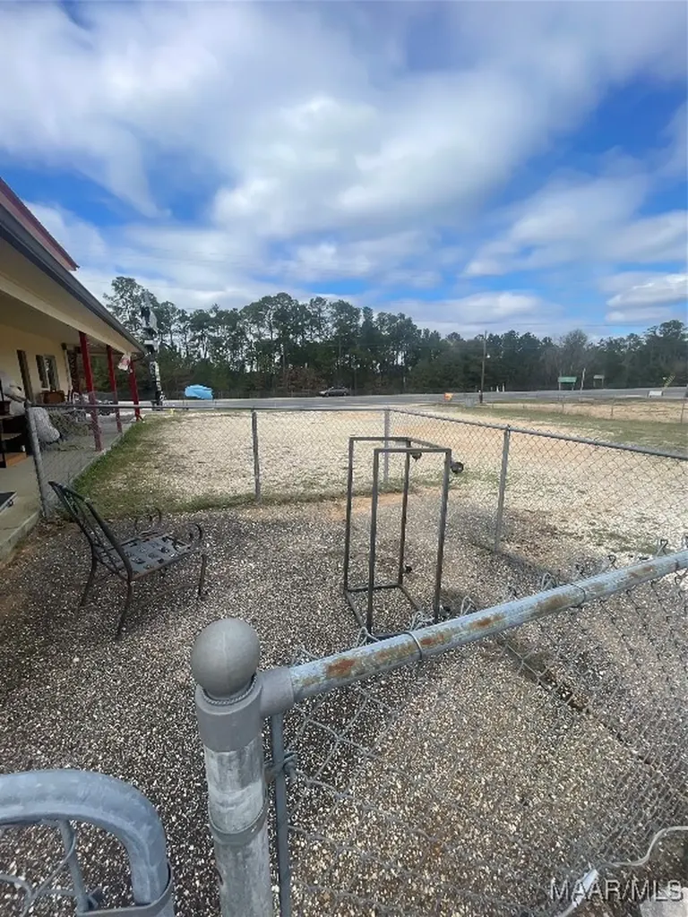 6477 Andrews Avenue Ozark AL 36360