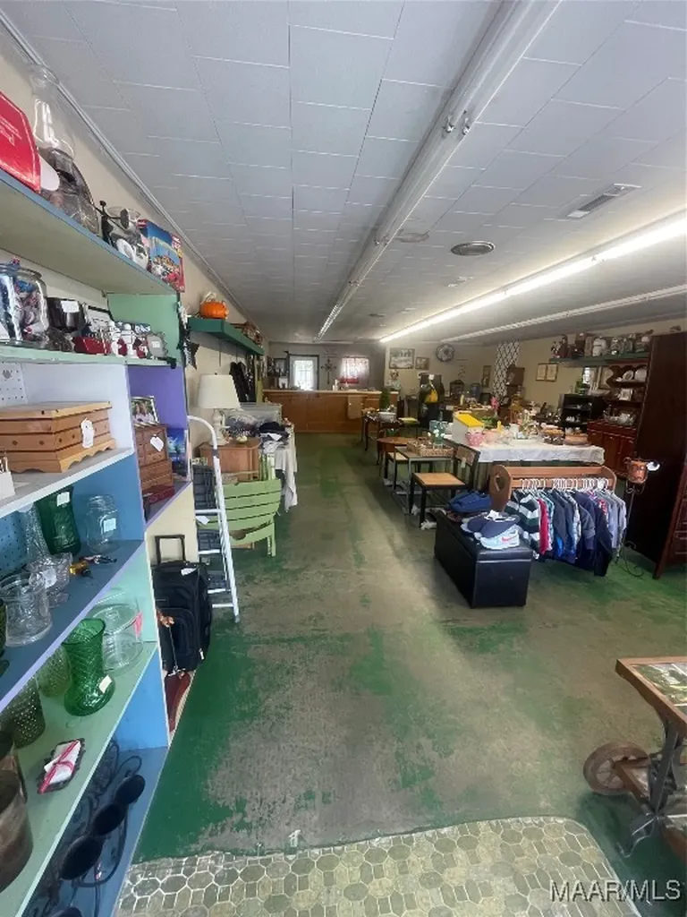 6477 Andrews Avenue Ozark AL 36360