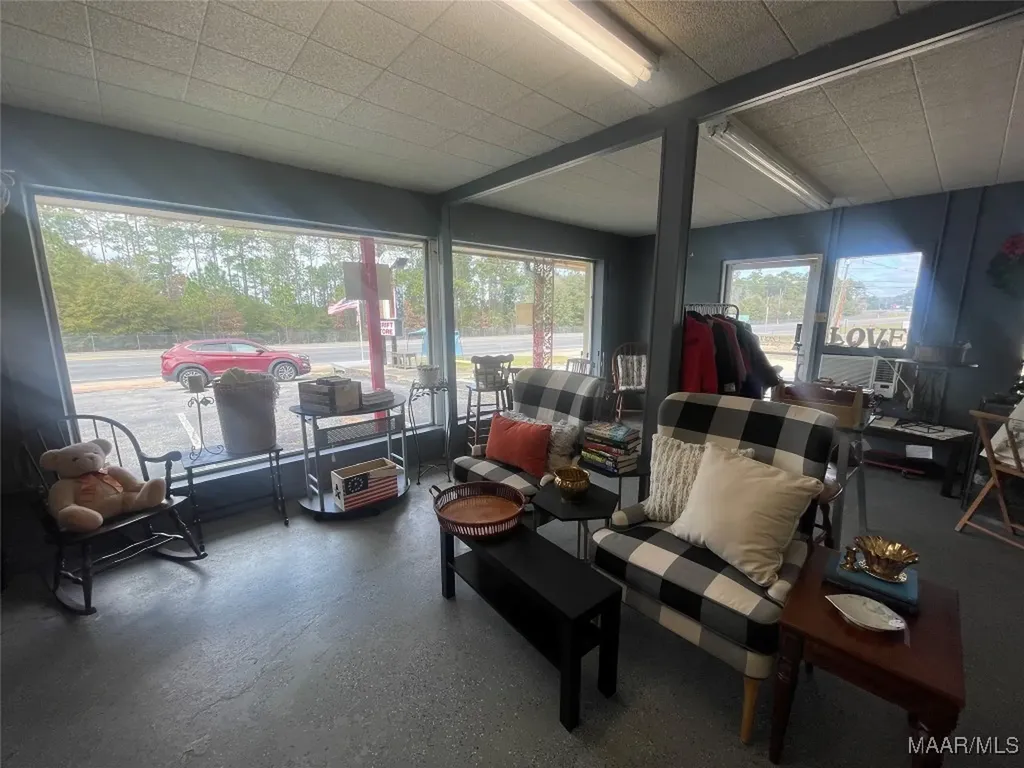 6477 Andrews Avenue Ozark AL 36360