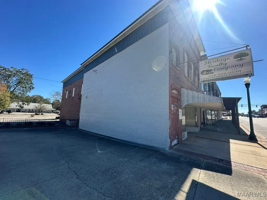 120 N Main Street Brundidge AL 36010