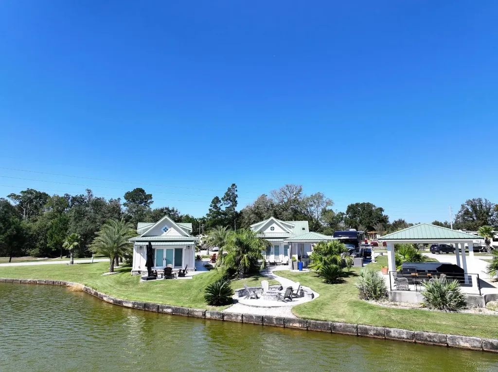 11850 Gateway Drive Elberta AL 36530