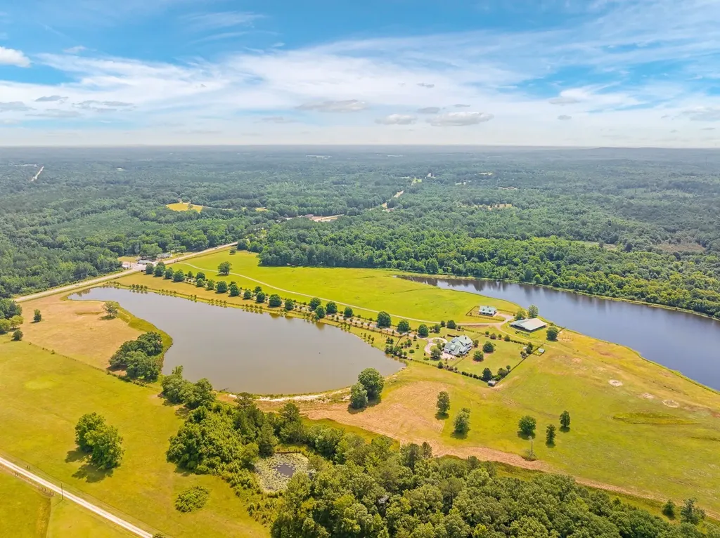 80991 Tallassee Highway Eclectic AL 36024