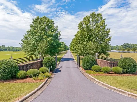 80991 Tallassee Highway Eclectic AL 36024
