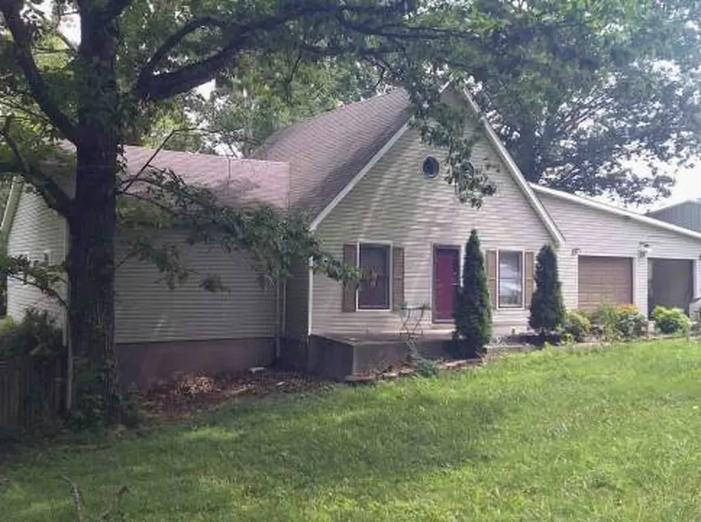 475 Thomas Road Tuscumbia AL 35674