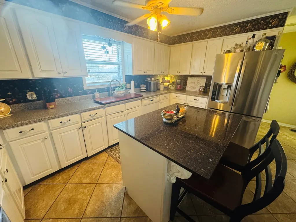 721 Pine Street Thomasville AL 36784