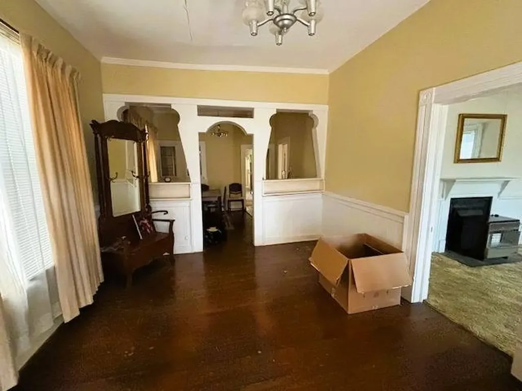 306 North Ash Avenue Demopolis AL 36732