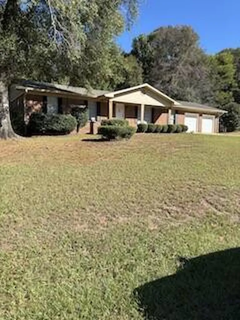 154 Charlotte Circle Jackson AL 36545