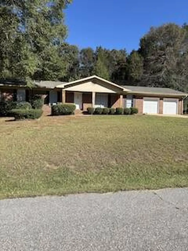 154 Charlotte Circle Jackson AL 36545