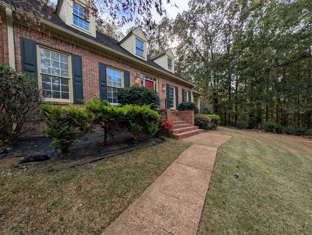 120 Ridgecrest Gadsden AL 35901