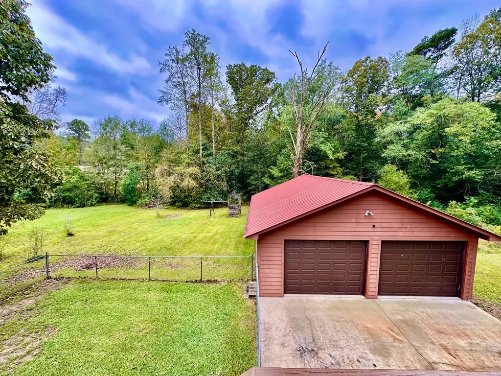 840 Windsorwood Drive Thomasville AL 36784