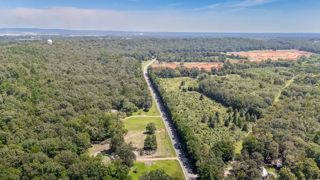 831 Smokey Road Alabaster AL 35007