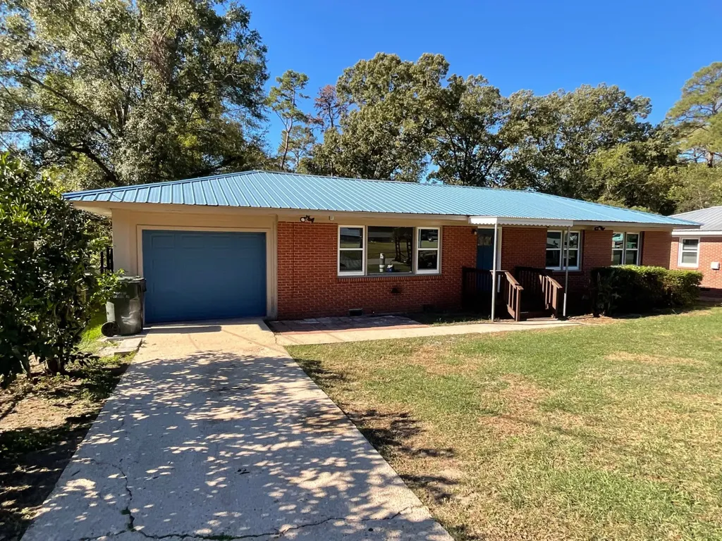 204 Dixie Drive Ozark AL 36360