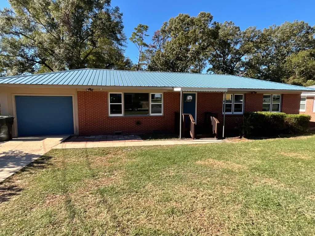 204 Dixie Drive Ozark AL 36360