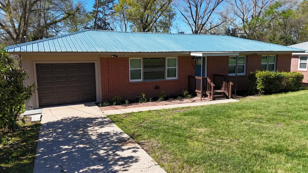 204 Dixie Drive Ozark AL 36360